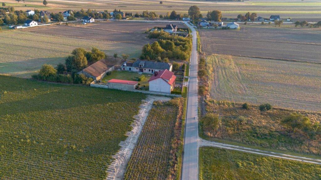 Najciekawsze polskie mapy do Farming Simulator dla fanów małych gospodarstw